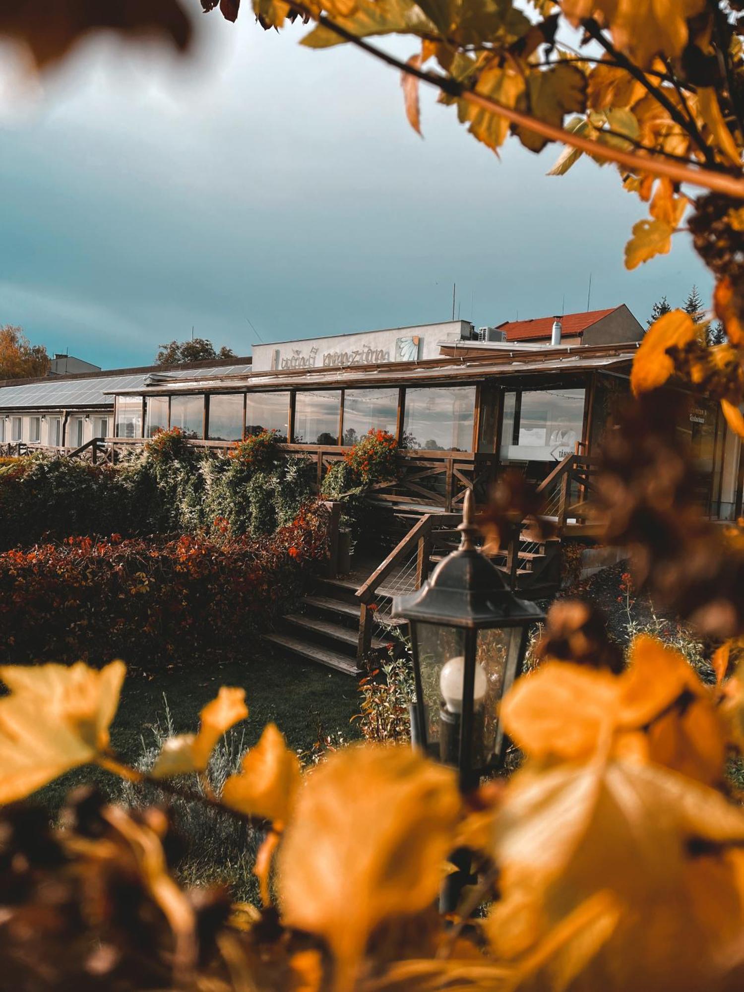 Luční penzion Česká Skalice Esterno foto