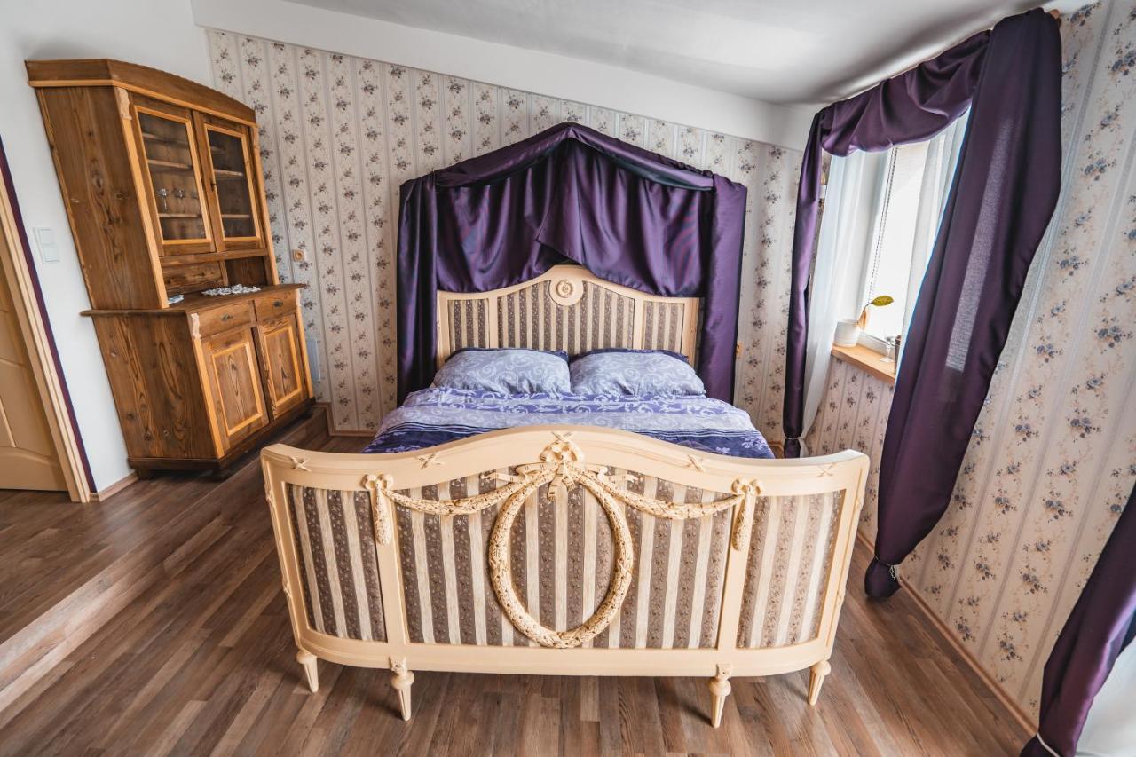 Luční penzion Česká Skalice Esterno foto